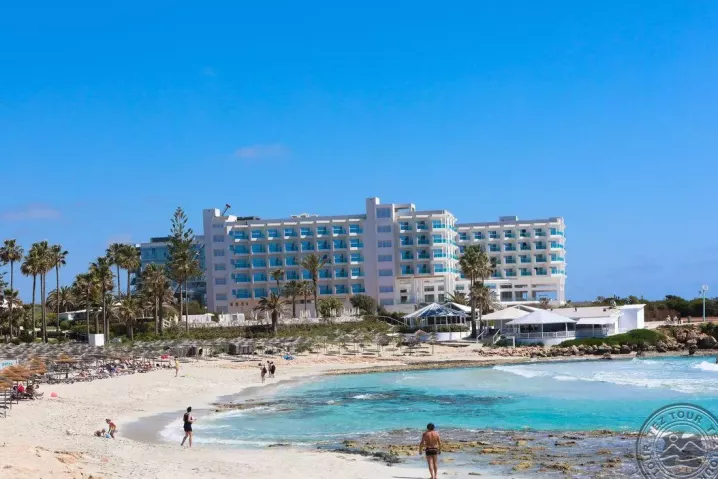 Viešbutis „NISSIBLU BEACH RESORT“ (Aja napa, Larnaka, Kipras)
