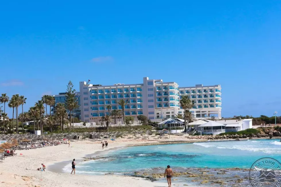 Viešbutis „NISSIBLU BEACH RESORT“ (Aja napa, Larnaka, Kipras)