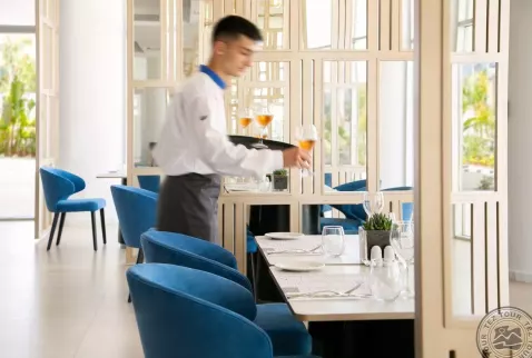 Viešbutis „NISSIBLU BEACH RESORT“ (Aja napa, Larnaka, Kipras)