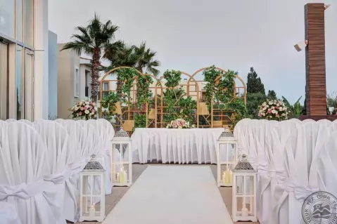 Viešbutis „NISSIBLU BEACH RESORT“ (Aja napa, Larnaka, Kipras)