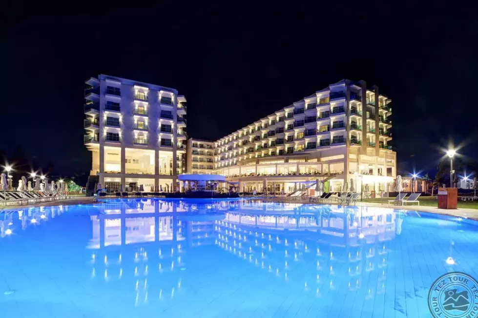 Viešbutis „NISSIBLU BEACH RESORT“ (Aja napa, Larnaka, Kipras)