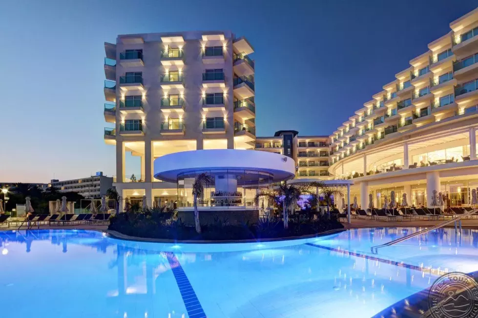 Viešbutis „NISSIBLU BEACH RESORT“ (Aja napa, Larnaka, Kipras)