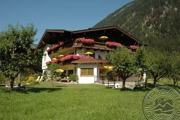 Viešbutis „ALMHOF GARNI HOTEL“