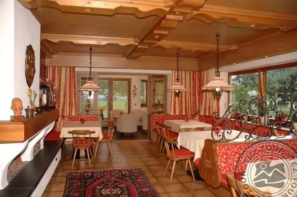 Viešbutis „ALMHOF GARNI HOTEL“