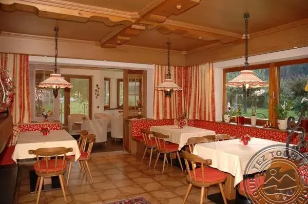 Viešbutis „ALMHOF GARNI HOTEL“