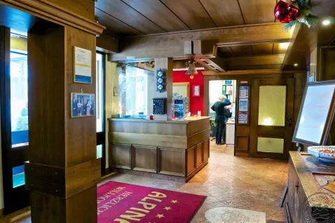 Viešbutis „ALPINA HOTEL“