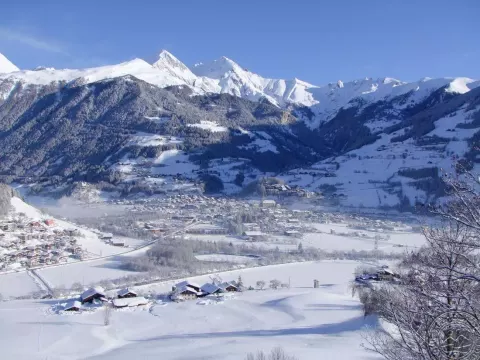 Viešbutis „OUTSIDE“