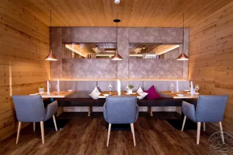 Viešbutis „OUTSIDE“