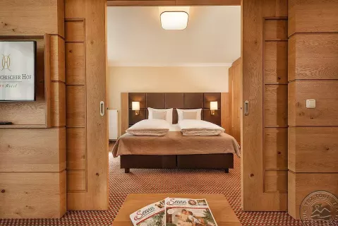 Viešbutis „OESTERREICHISCHER HOF HOTEL“