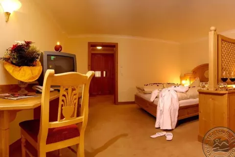 Viešbutis „ALPIN JUWEL HOTEL“