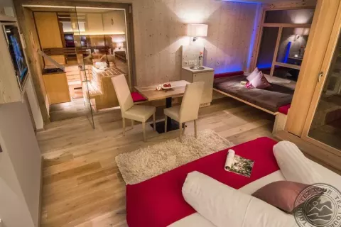 Viešbutis „ALPIN JUWEL HOTEL“