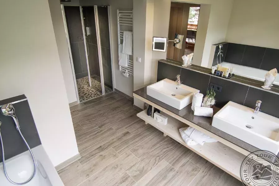 Viešbutis „ALPIN JUWEL HOTEL“