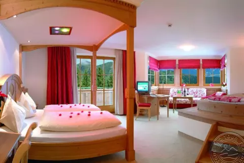 Viešbutis „ALPIN JUWEL HOTEL“