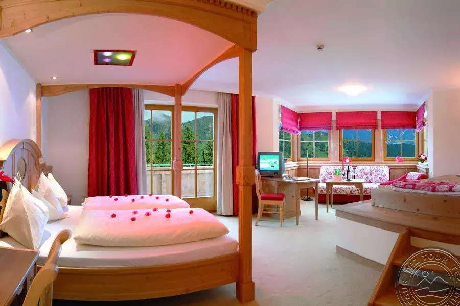 Viešbutis „ALPIN JUWEL HOTEL“