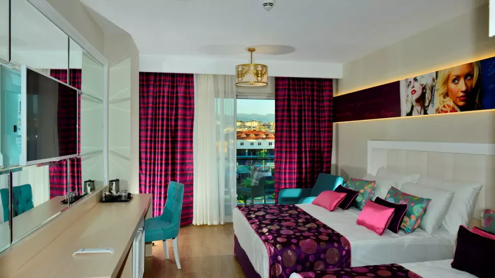 Viešbutis „AZURA DELUXE RESORT & SPA“ (Alanija, Turkija)