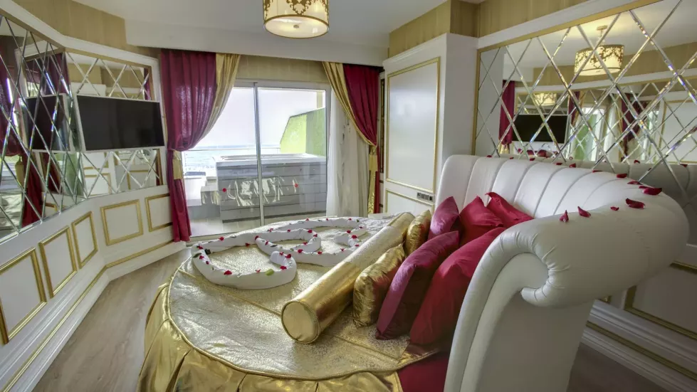 Viešbutis „AZURA DELUXE RESORT & SPA“ (Alanija, Turkija)