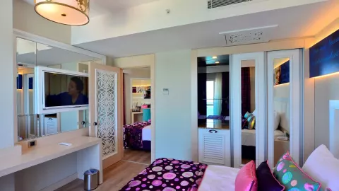 Viešbutis „AZURA DELUXE RESORT & SPA“ (Alanija, Turkija)