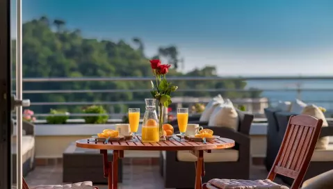 Viešbutis „W GRAND“ (Petrovacas, Tivatas, Juodkalnija)