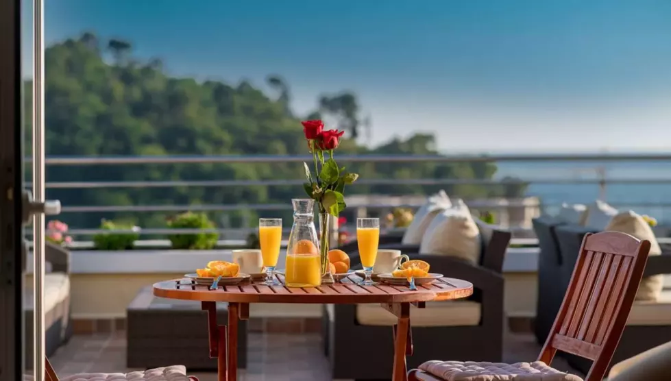 Viešbutis „W GRAND“ (Petrovacas, Tivatas, Juodkalnija)