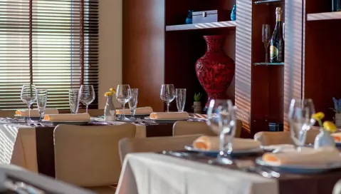 Viešbutis „W GRAND“ (Petrovacas, Tivatas, Juodkalnija)