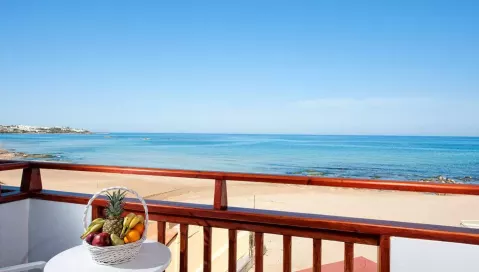 Viešbutis „VLACHAKIS APARTAMENTAI“ (Stalida, Kreta, Graikija)