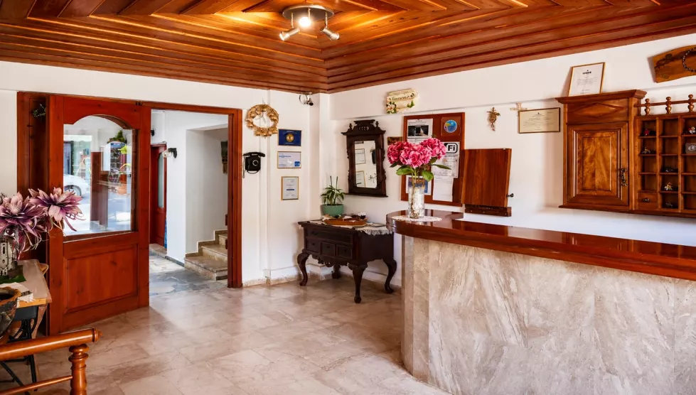 Viešbutis „VLACHAKIS APARTAMENTAI“ (Stalida, Kreta, Graikija)