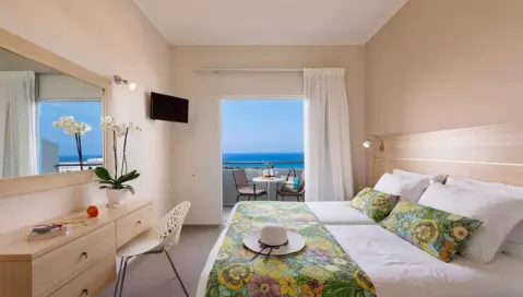 Viešbutis „OASIS“ (Retimnas, Kreta, Graikija)