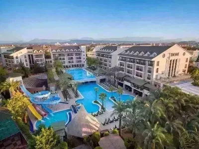 Dobedan Beach Resort Comfort, Turkija