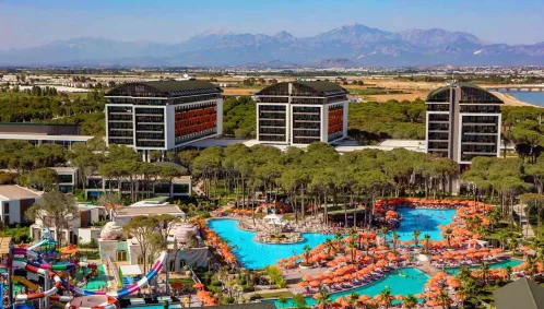 Trendy Lara, Turkija