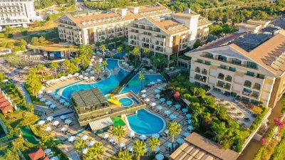 Crystal Palace Luxury Resort & Spa, Turkija