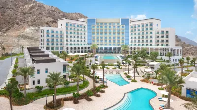 Address Beach Resort Fujairah, 