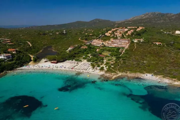 Voi Colonna Village, Italija