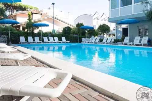 Dasamo Hotel, Italija