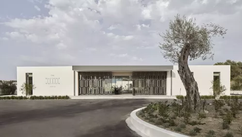 The Olivar Suites, Graikija