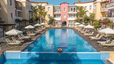 Louis Althea Beach, Kipras
