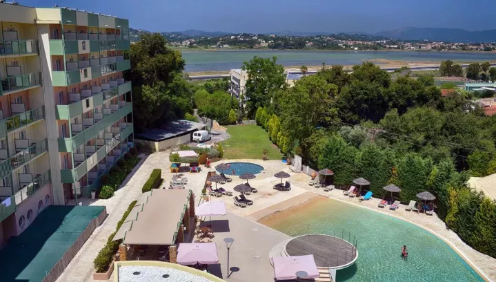 Ariti Grand , Graikija