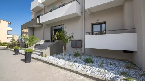 Mare Garden, Graikija