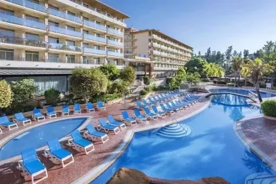 4R Regina Gran Hotel, Ispanija
