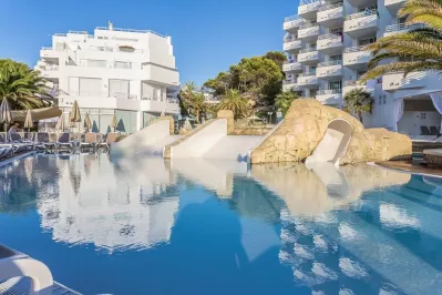 Fergus Style Cala Blanca Suites, Ispanija
