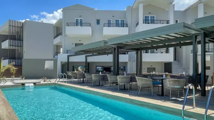 Mare Blue & Suites, Graikija