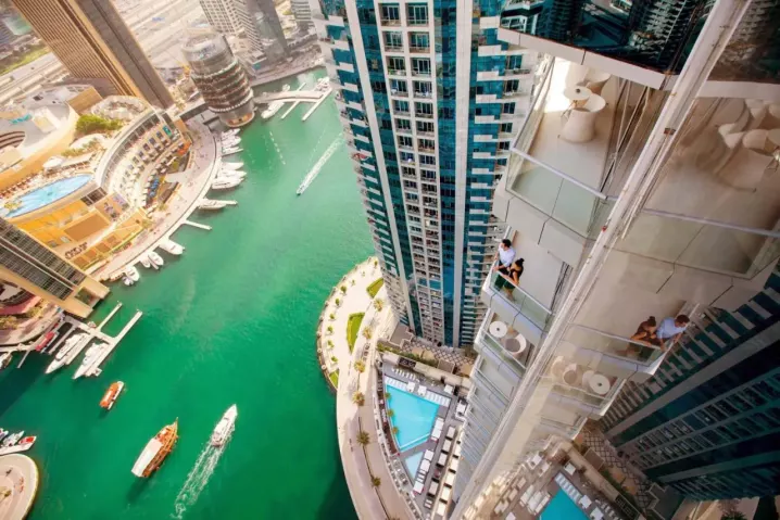 Intercontinental Dubai Marina, Jugtiniai Arabų Emyratai