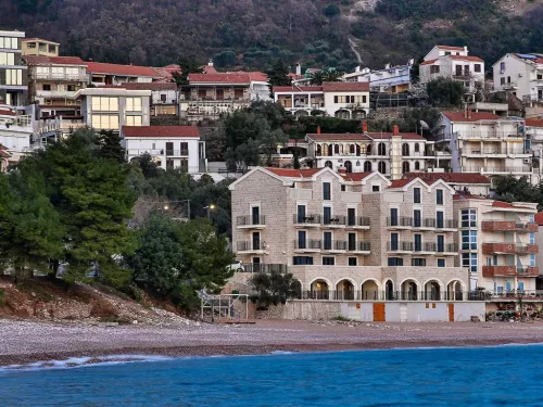 California Adults Only (+12) By Aycon, Juodkalnija