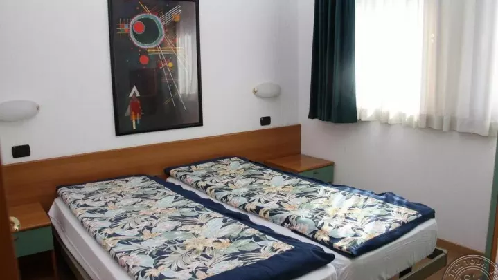 Living Canton Apartments, Italija