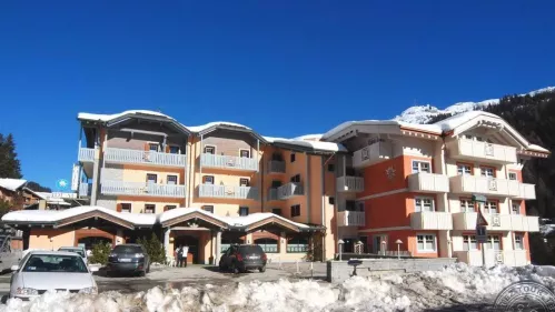 Ideal Hotel, Italija