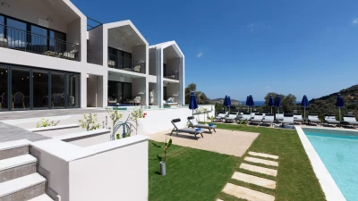 T Hotel Premium Suites, Graikija