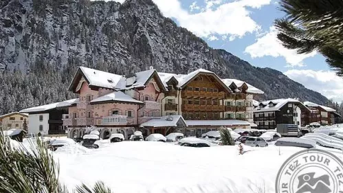 Soreghes Gran Chalet Hotel & Club, Italija