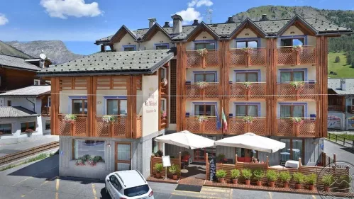 St. Michael Hotel, Italija