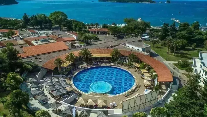 Slovenska Plaza Hotel Complex, Juodkalnija