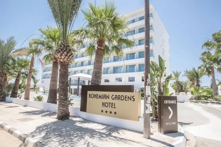 Bohemian Gardens Hotel, Kipras